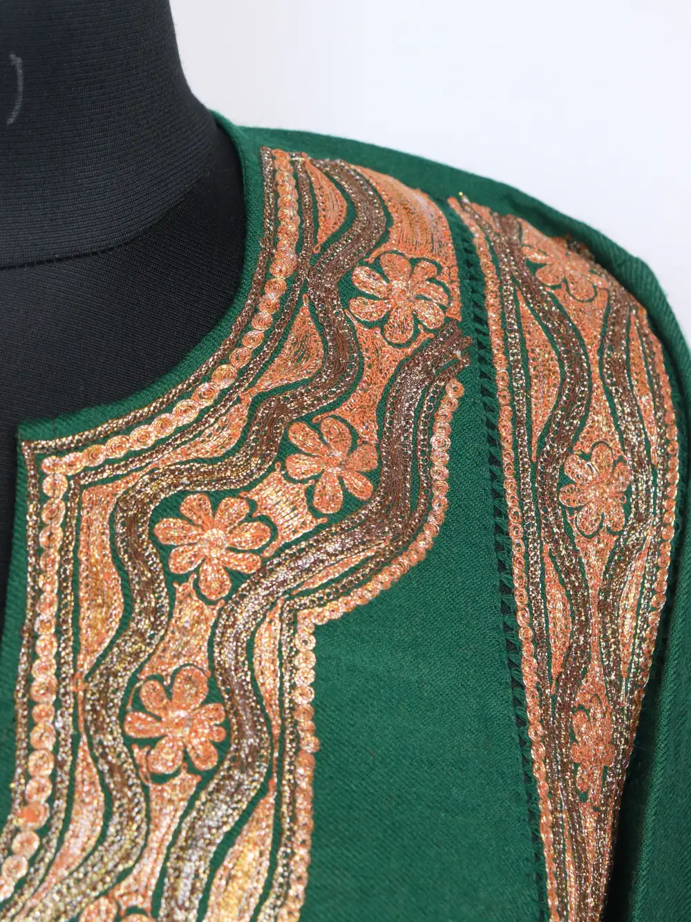 Dark Green Khoob Tilla Cutwork Pheran Set With Dupatta - Image 3