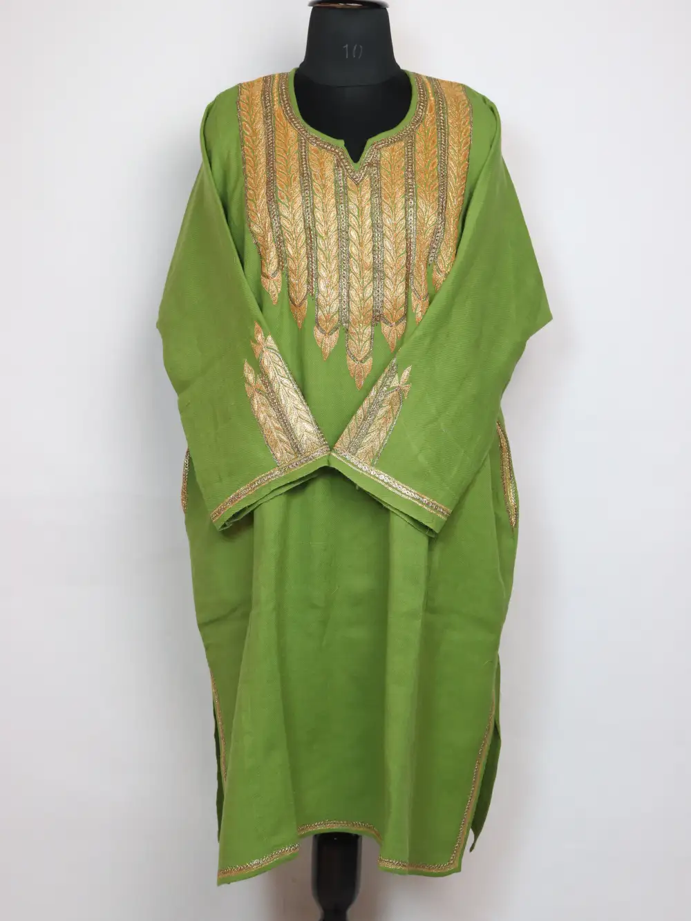 Loose Rabea Green Pheran in Raffal Wool with Botte Tilla Work