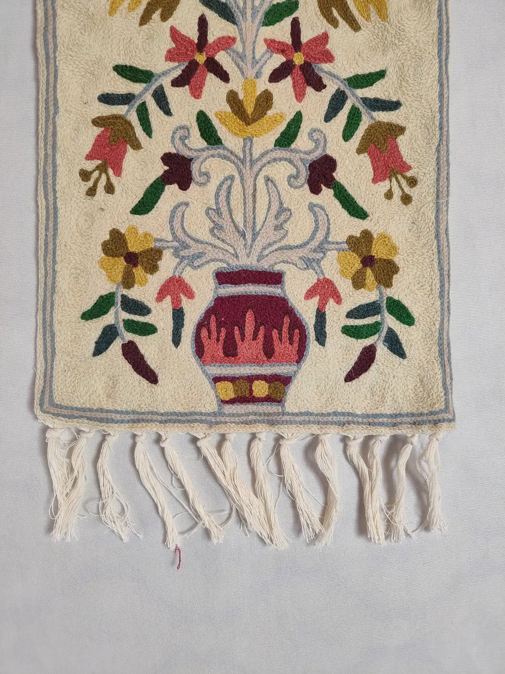 Cream Kashmiri Runner Flower Pot Chain Stitch Embroidered 4Feet - Image 2