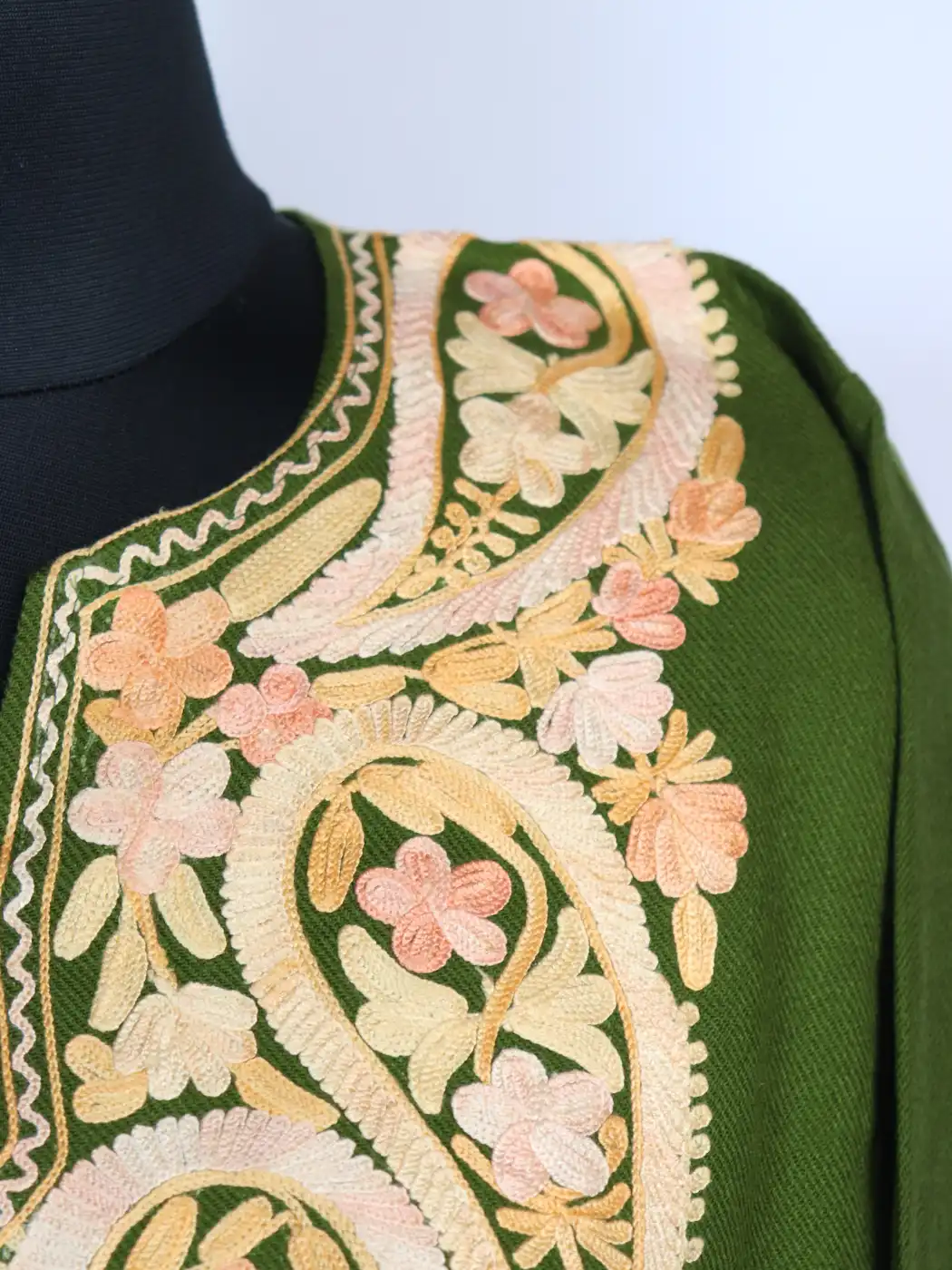 Aari Embroidery Olive Green Pheran in Cashmilon Wool Hoor - Image 2
