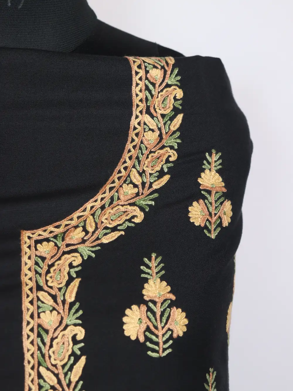 2pc Unstitched Suit in Spun Black Booti Hand Aari Embroidery Yasira - Image 3