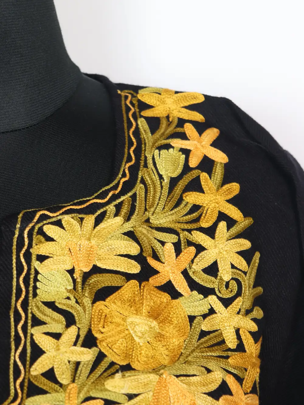 Black Cashmilon Wool Afsana 2pc Pheran Set with Aari Embroidery - Image 3