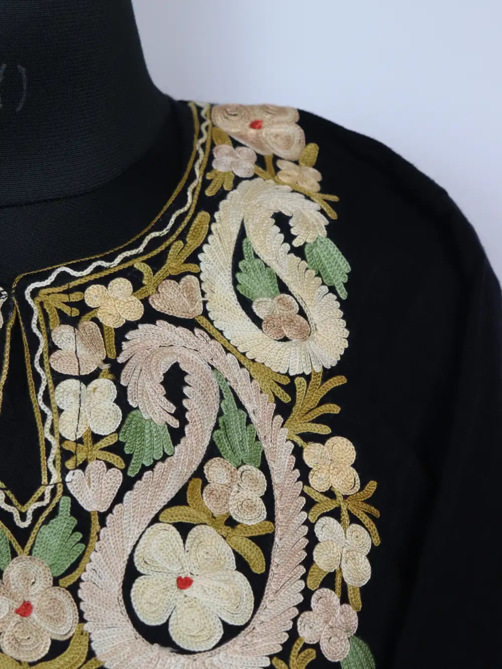 Cashmilon Wool Black Pheran Maria with Aari Sleeve Point Embroidery - Image 3