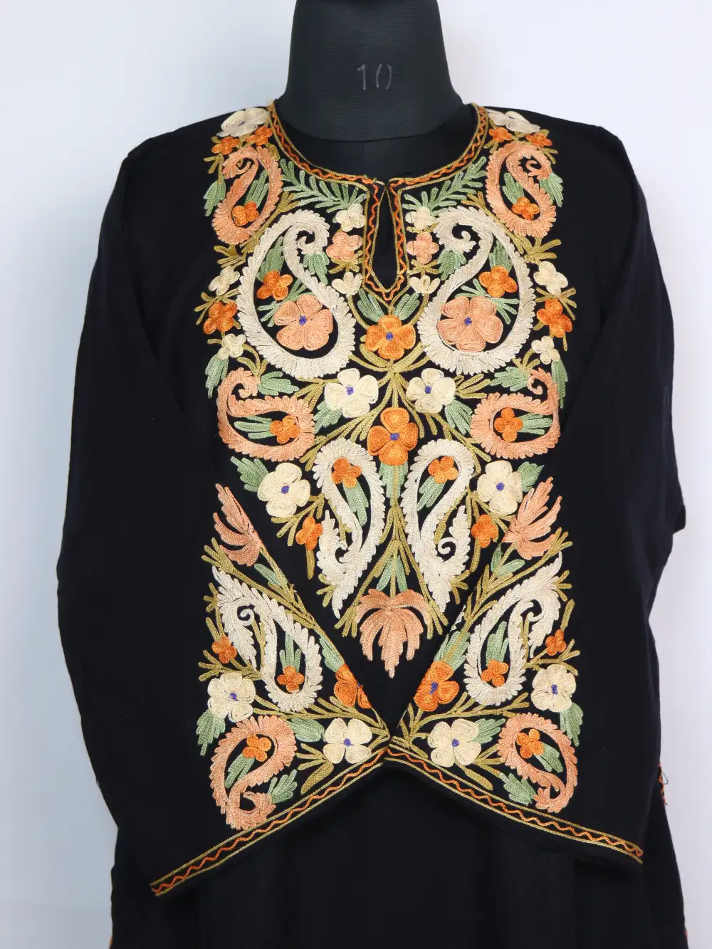 Qurat Black Cashmilon Wool Pheran with Aari Sleeve Point Embroidery - Image 2