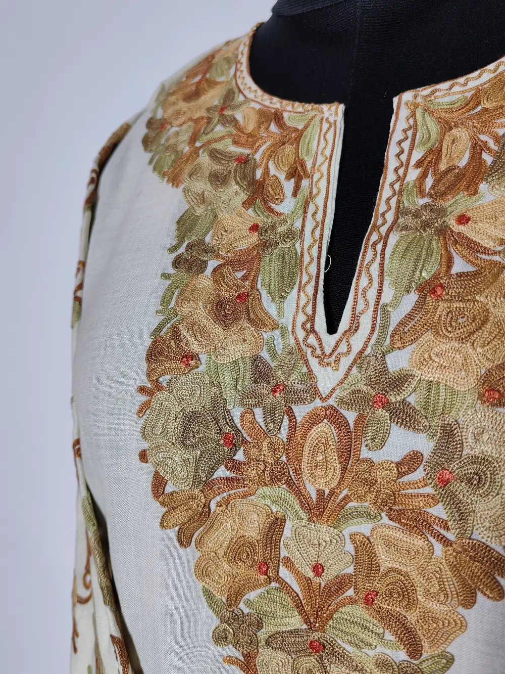 Cotton White Long Kurti Haya With Aari Sleeve Embroidery - Image 3