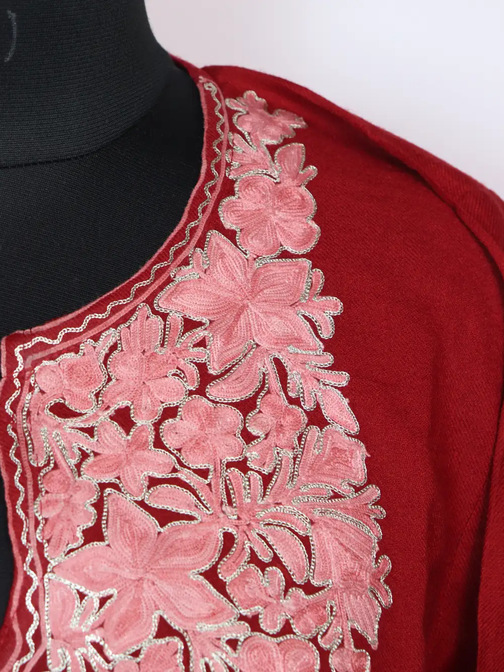 Maroon Aari and Zari Embroidered Zarkan Pheran in Raffal Wool - Image 3