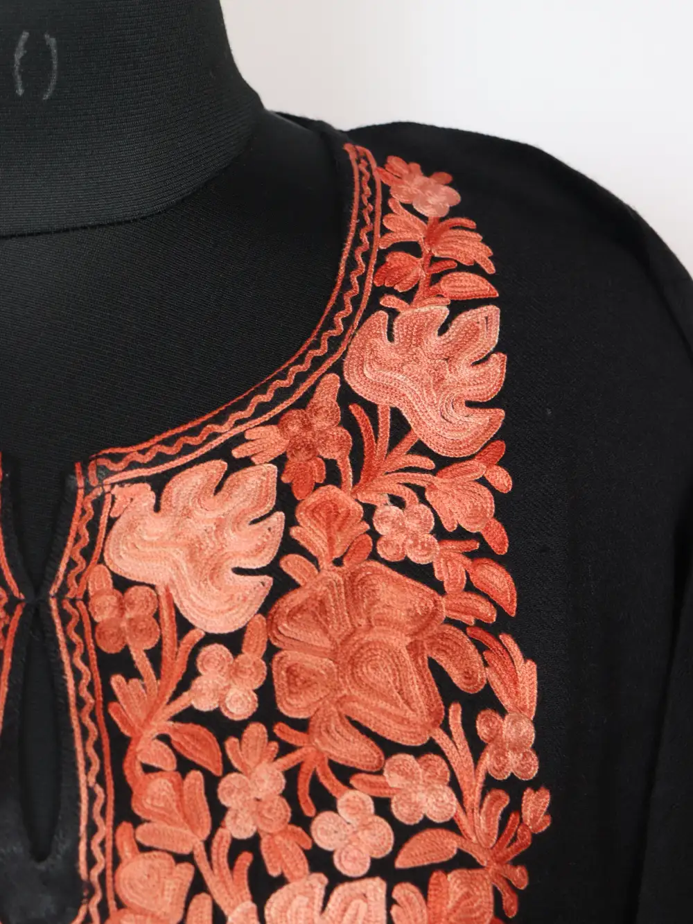 Raffal Wool Black Loose Pheran Ayzel with Aari Work - Image 3