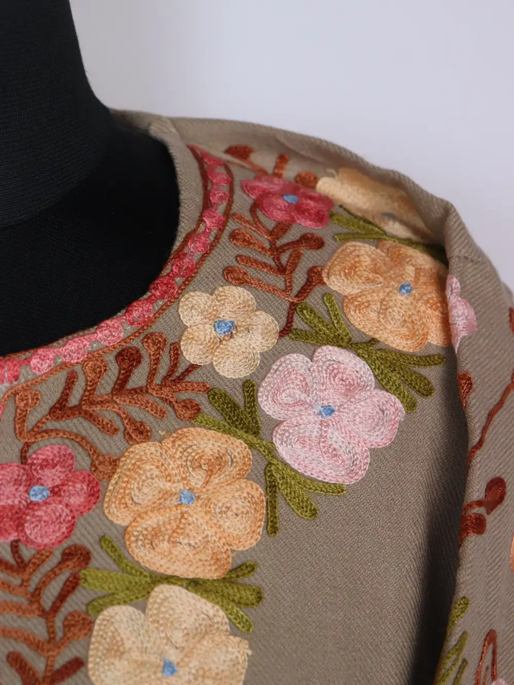 Kashmir Pheran Beige Cashmilon Wool Sleeve Jaal Aari Embroidery Shifa - Image 3