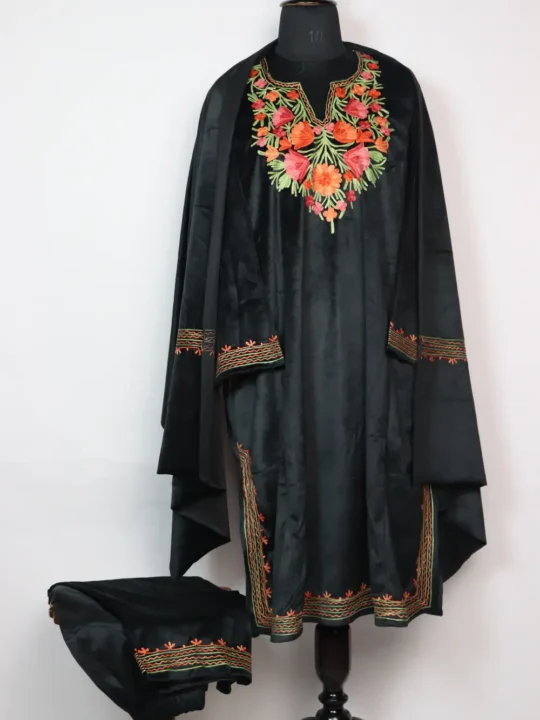 Sabeen Black 3pc Pheran Set in Velvet with Aari Embroidery