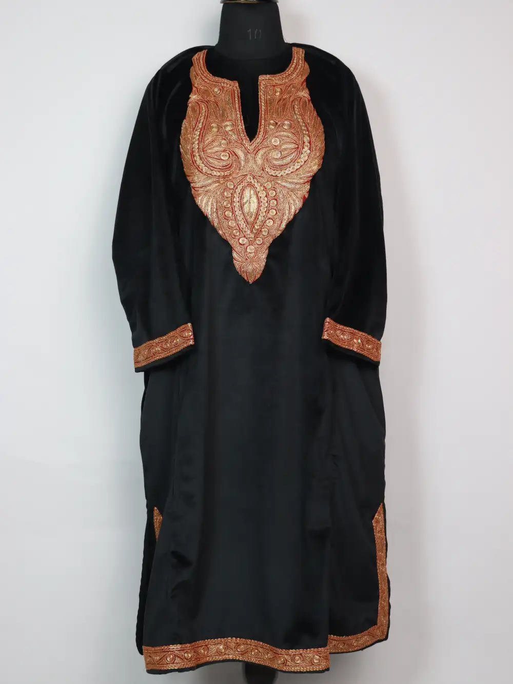 Kashmiri Rafia Black Velvet Pheran in Botte Tilla Work