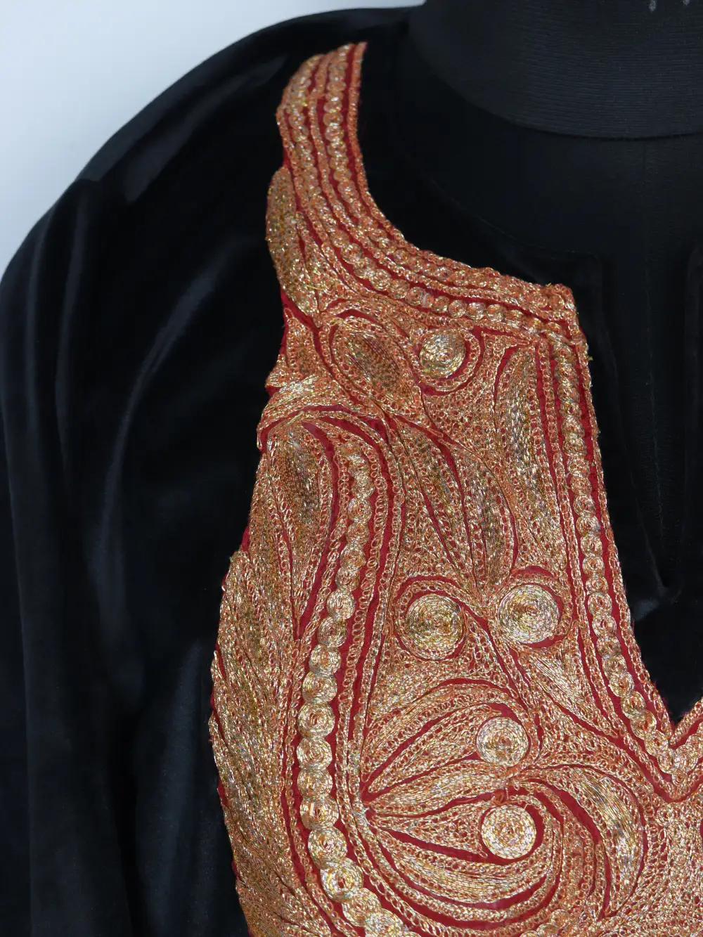 Kashmiri Rafia Black Velvet Pheran in Botte Tilla Work - Image 3