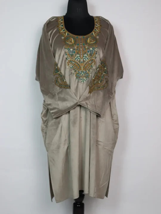 Rahat Loose Grey Sozni Work Velvet Pheran