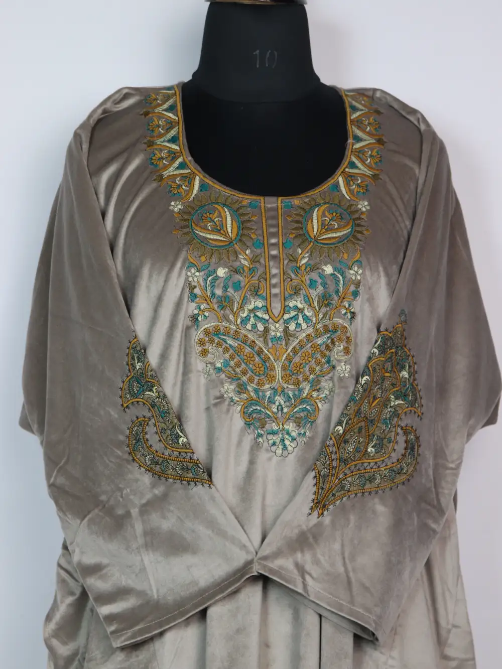 Rahat Loose Grey Sozni Work Velvet Pheran - Image 2