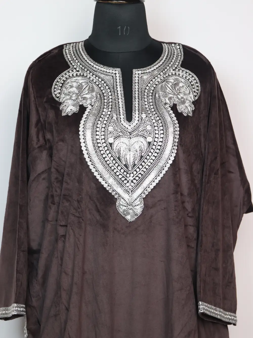 Velvet 3pc Wine Loose Pheran Set Kaisarah Zari Tilla Embroidery - Image 2