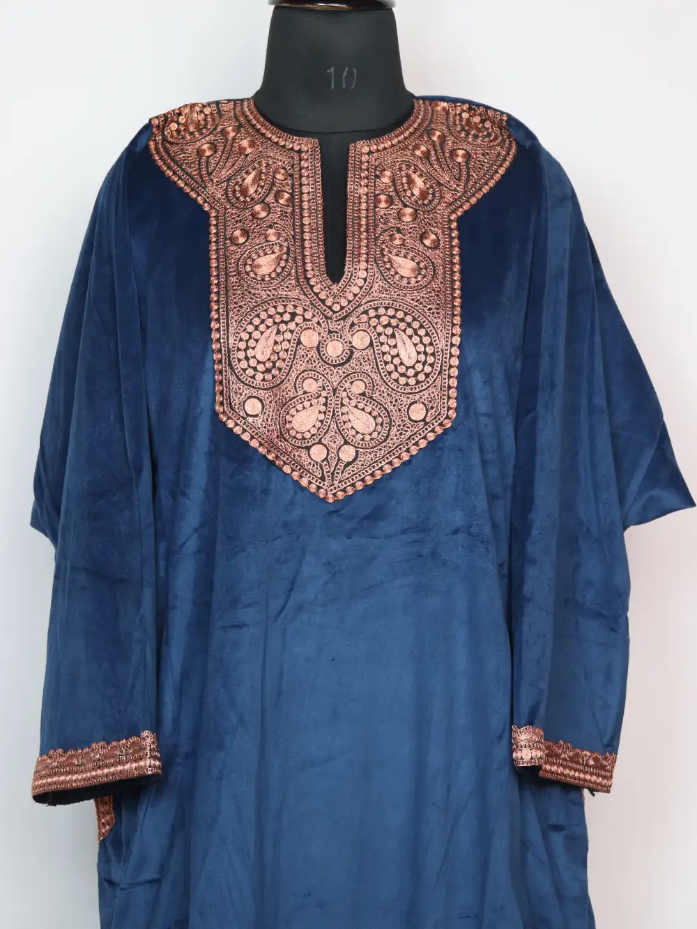 Eshal Royal Blue Velvet 3pc Loose Pheran Set Zari Tilla Embroidery - Image 2