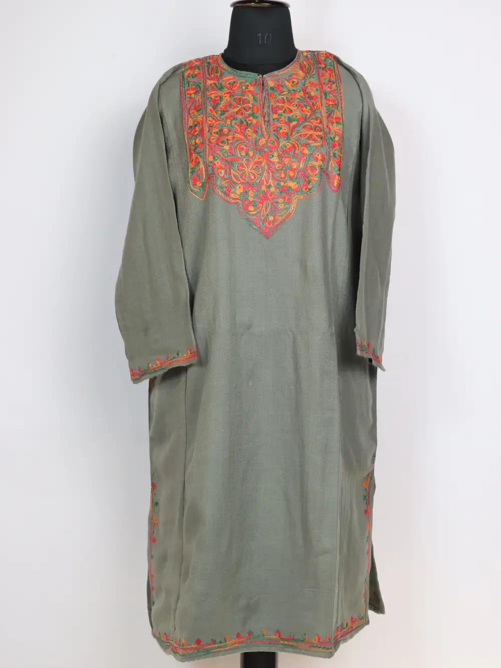 Cashmilon Wool Grey Pheran with Aari Work Farya