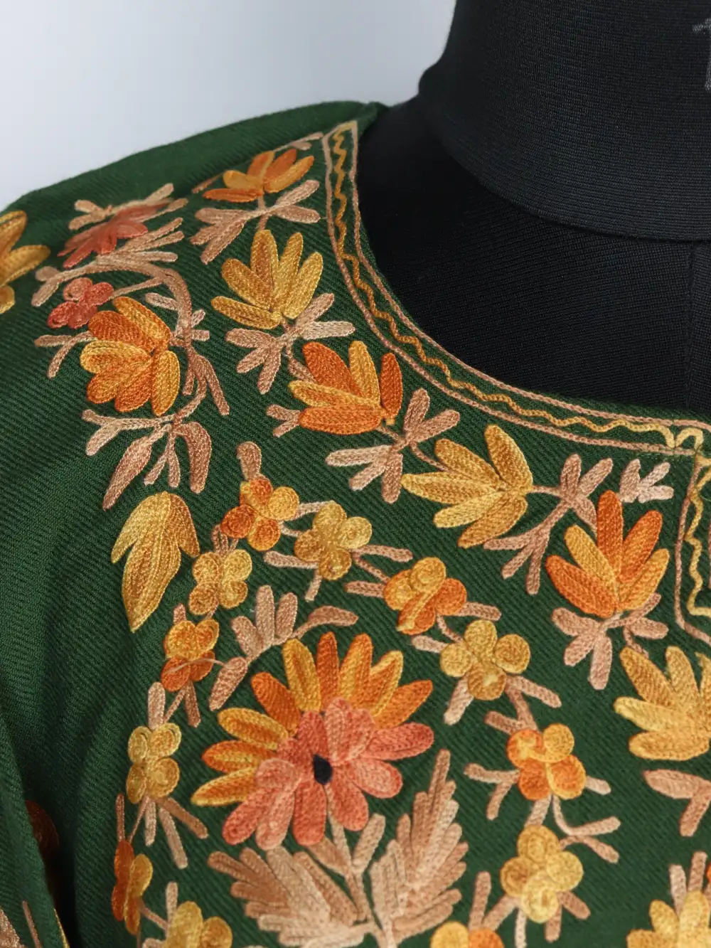 Raffal Wool Bushra Green Loose Pheran with Sleeve Jaal Aari Work - Image 3