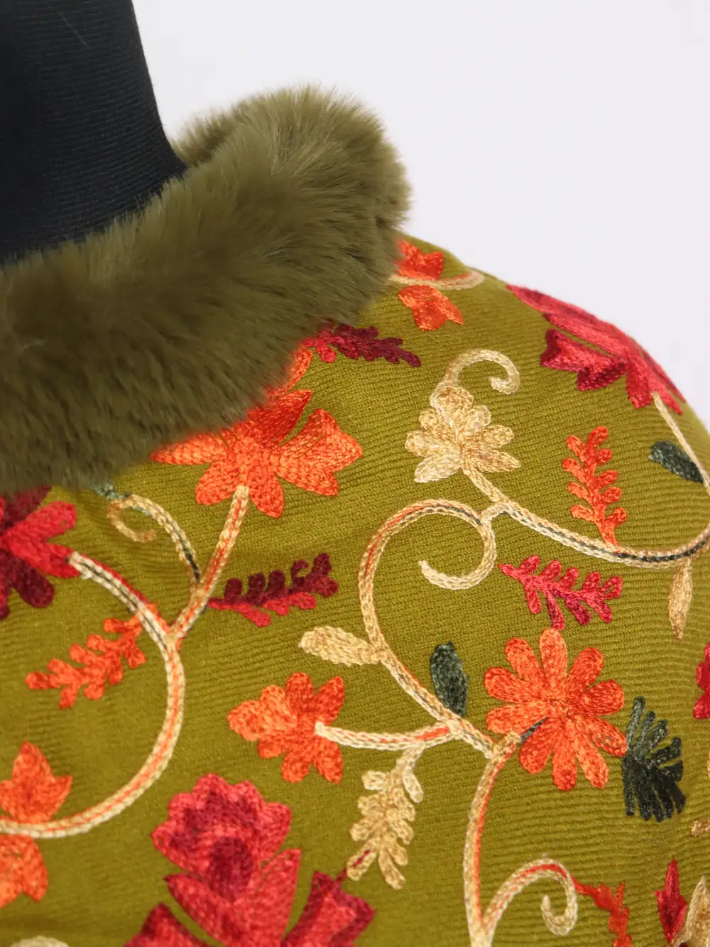 Jaal Aari Embroidered Green Fur Poncho in Cashmilon Wool Deeba - Image 3