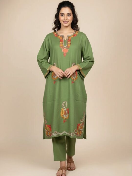Pastel Green Cashmilon Wool Badamwari Pheran with Booti Aari and Zari Embroidery