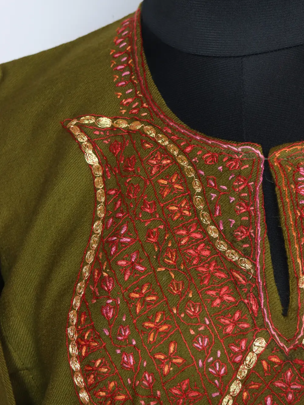Haniya Raffal Wool Pheran Mehandi Green with Hand Sozni Tilla Embroidery - Image 3