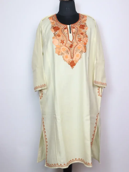 White Pheran with Aari Embroidery in Cashmilon Wool Buchpora
