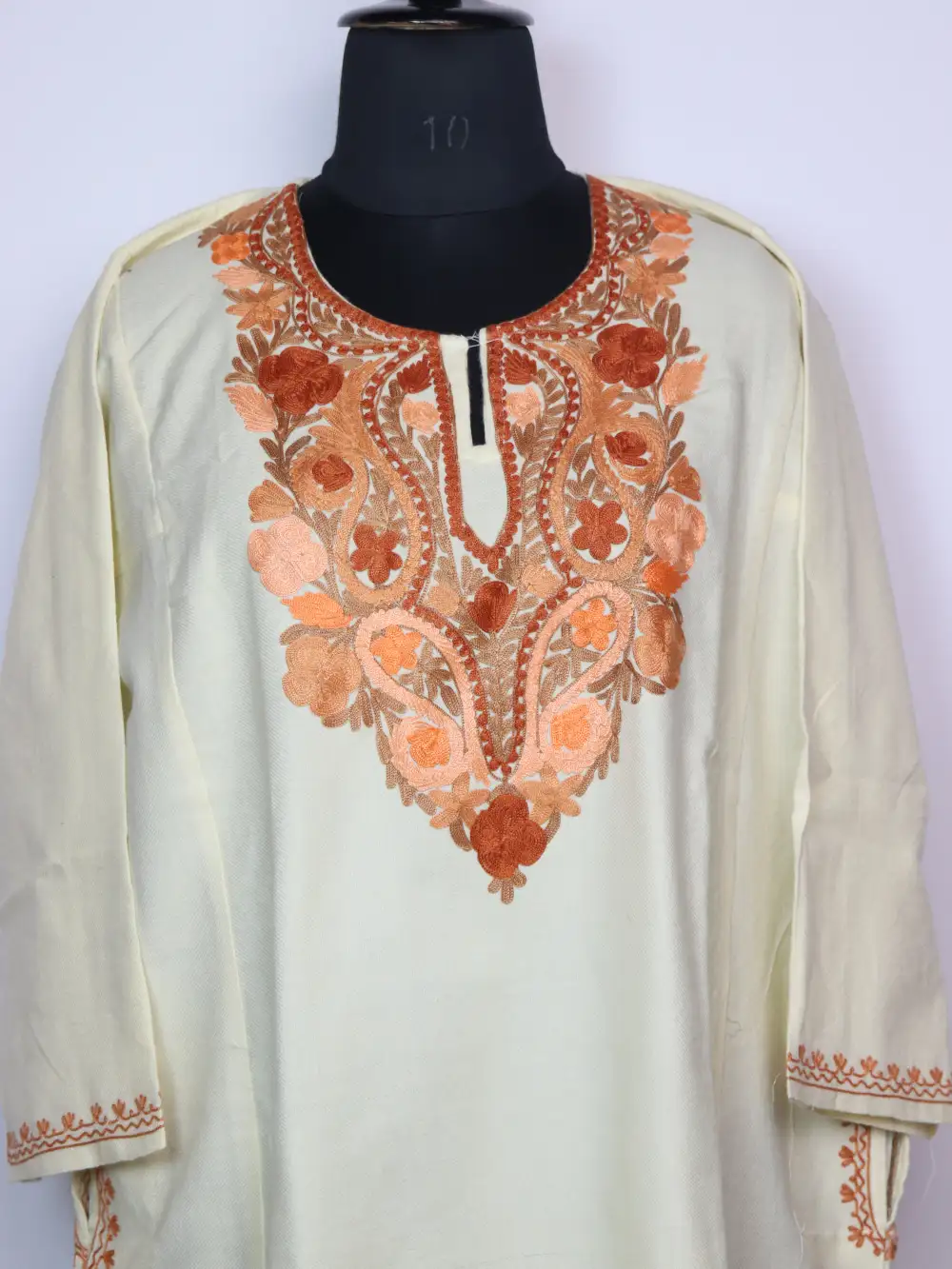 White Pheran with Aari Embroidery in Cashmilon Wool Buchpora - Image 2
