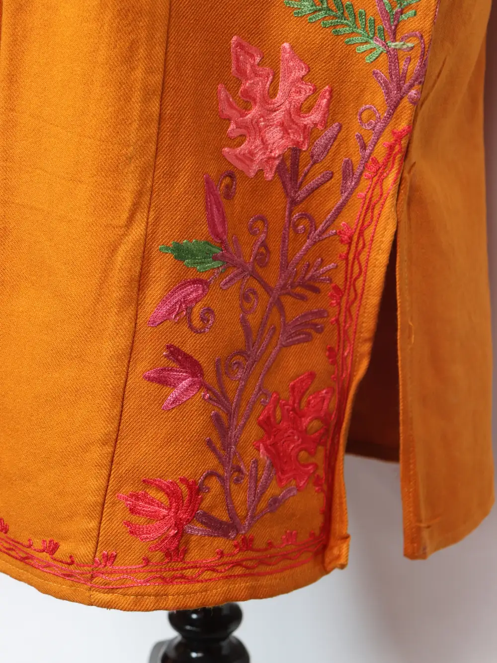 Embroidered Mustard Pheran Urwa with Aari in Cashmilon Wool - Image 4