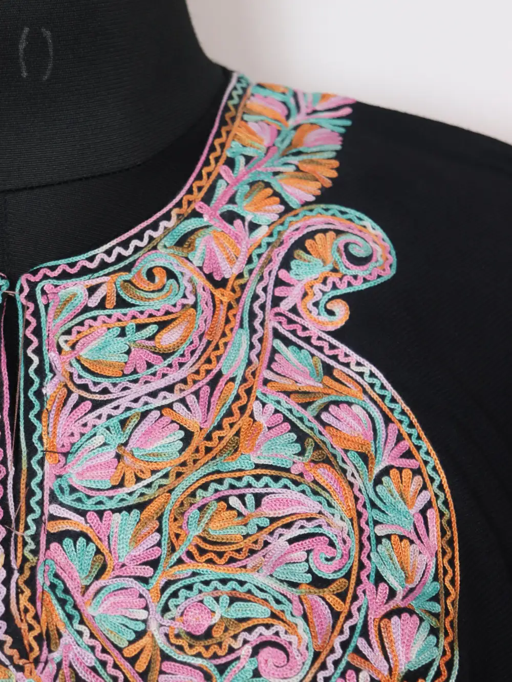 Silsila Cashmilon Wool Pheran with Aari Embroidery - Image 3