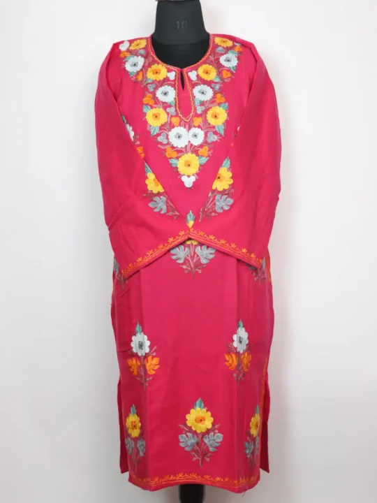 Pink Woolen Pheran Gurez with Booti Aari Embroidery in Cashmilon