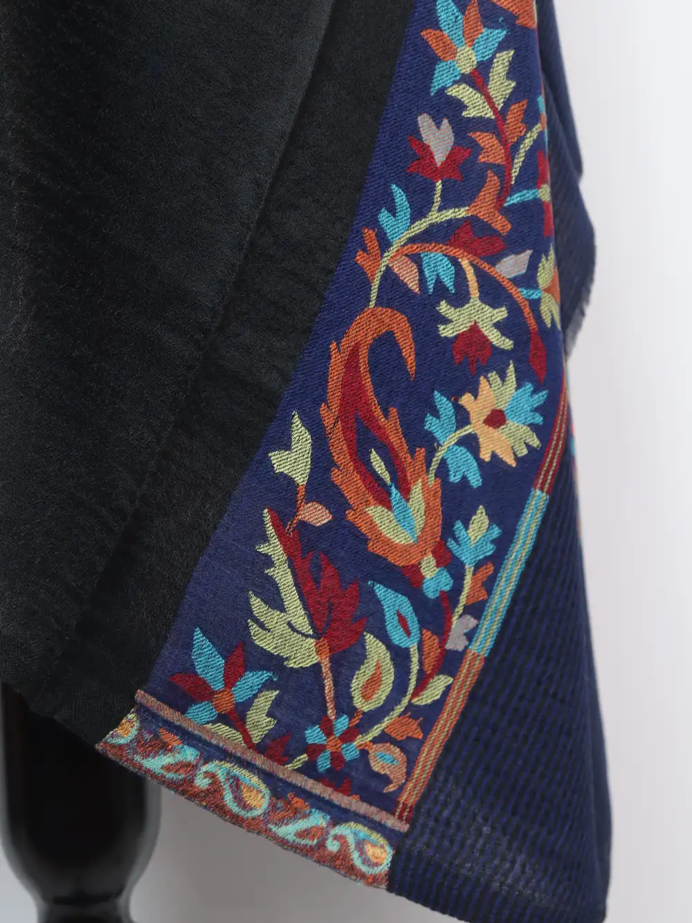 Fine Wool Black Stole in Kani Work Palla for Women Liana - Image 3