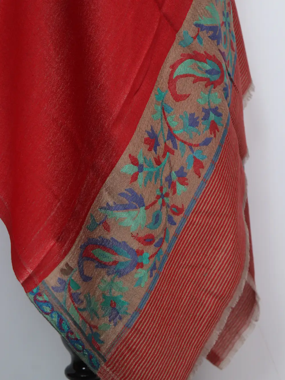 Haniya Red Fine Wool Stole in Kani Work Palla for Women - Image 3