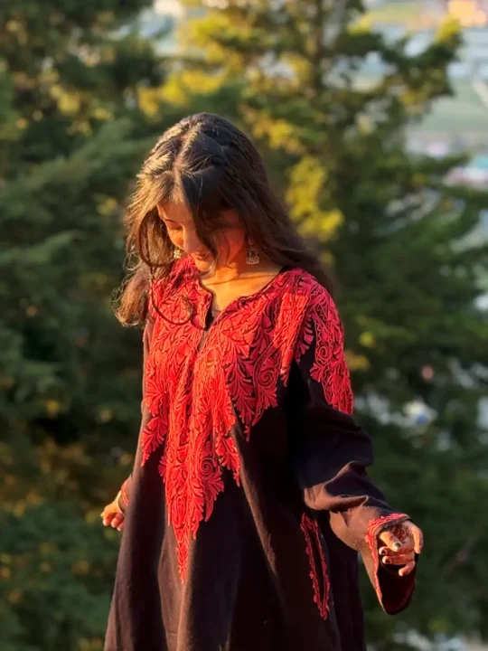 Barakah Black Pheran with Front Back Aari Embroidery in Cashmilon Wool - Image 2