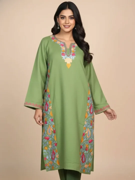 Aabshar Pheran in Pastel Green with Aari Embroidery in Cashmilon Wool