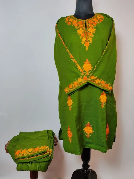 Green 2pc Kurti Set with Aari Work in Cashmilon Wool Shokhi