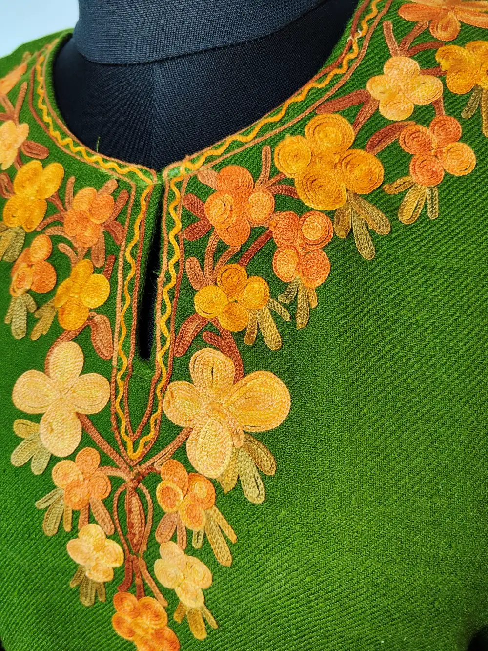 Green 2pc Kurti Set with Aari Work in Cashmilon Wool Shokhi - Image 3