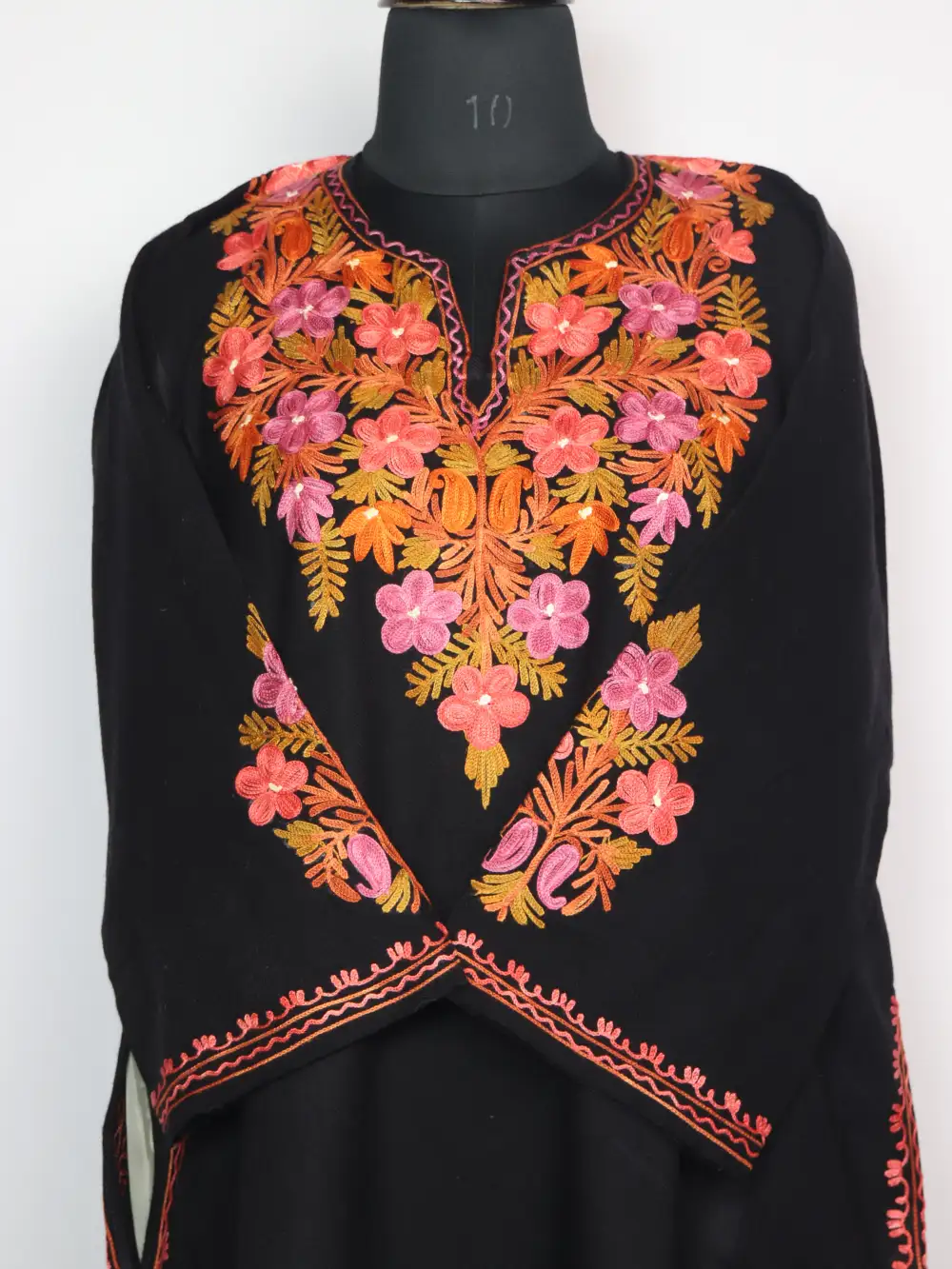 Black Cashmilon Wool Rekhta Pheran with Front Back Aari Embroidery - Image 2