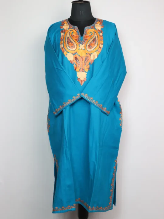 Mahnoor Freozi Woolen Pheran in Cashmilon  with Aari Embroidery