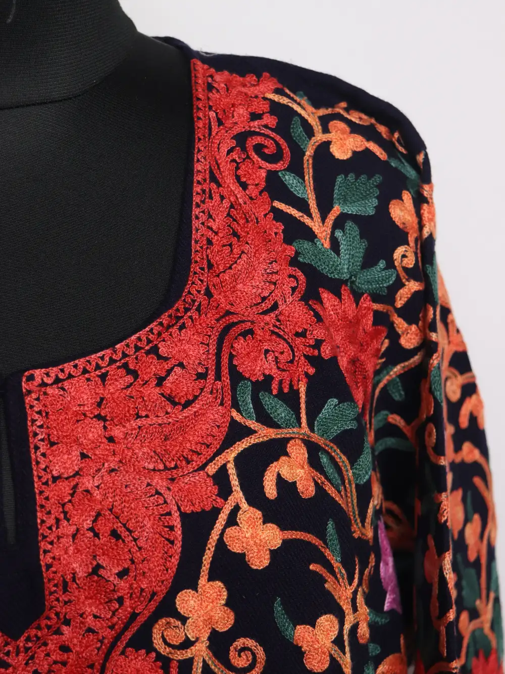 Jashne-e-Rekhta Navy Blue Cashmilon Wool Loose Pheran with All-over Aari Embroidery - Image 3