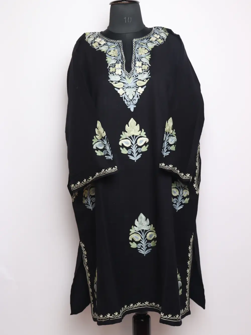 Yusra Black Cashmilon Wool Pheran with Booti Aari Embroidery