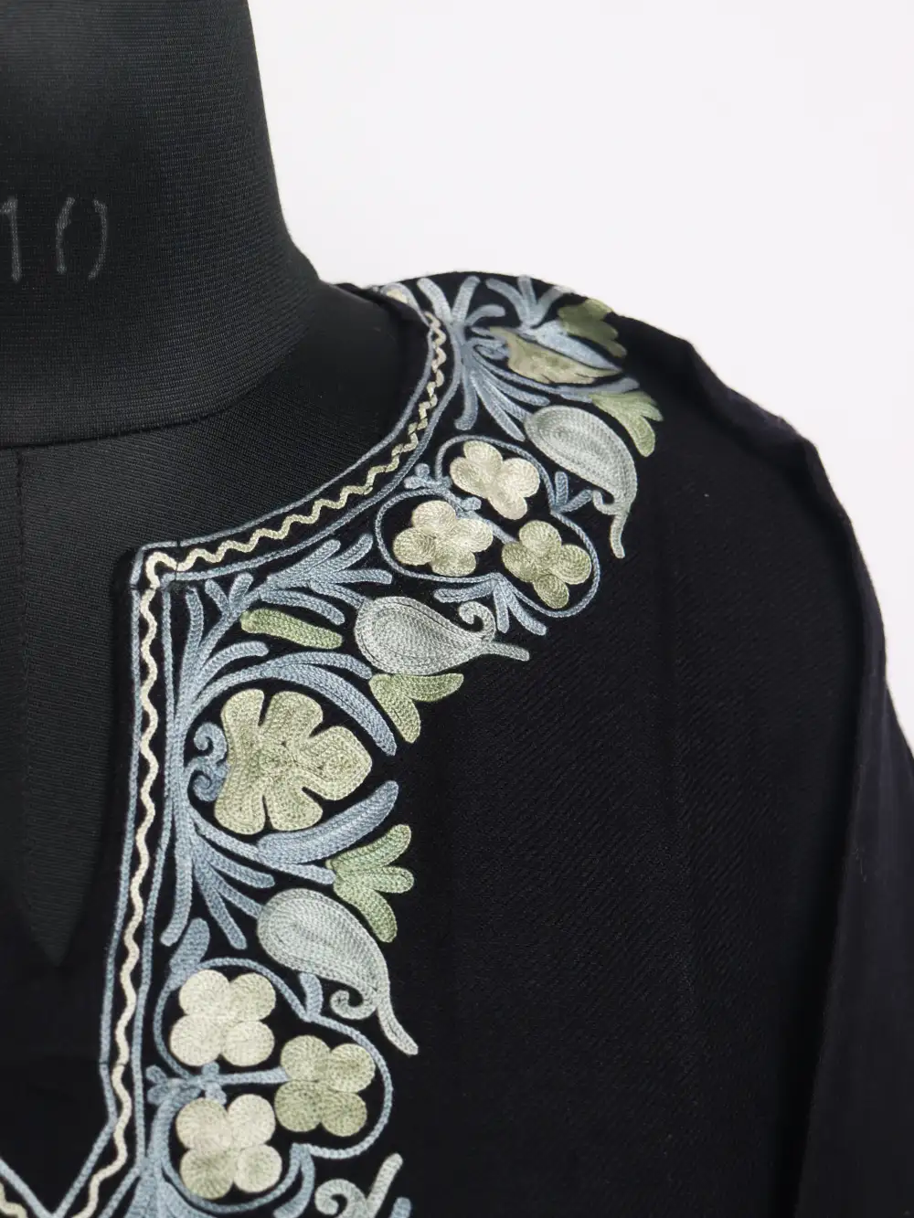 Loose Yusra Black Cashmilon Wool Pheran with Booti Aari Embroidery - Image 3