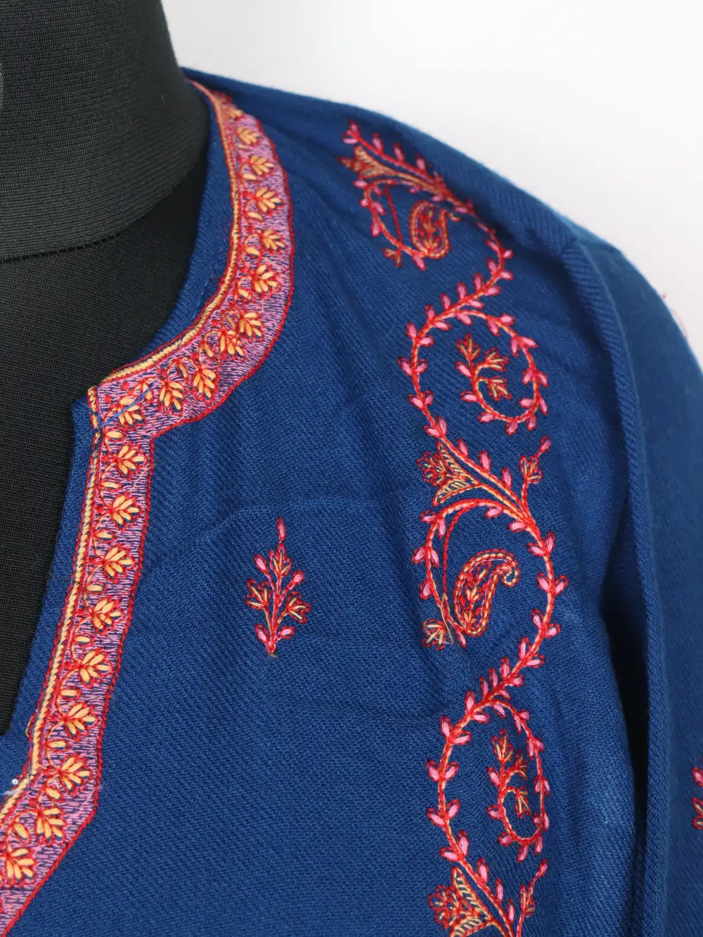 Cashmilon Wool Blue Pheran with Sozni Embroidery Jashn-e-Rekhta - Image 3