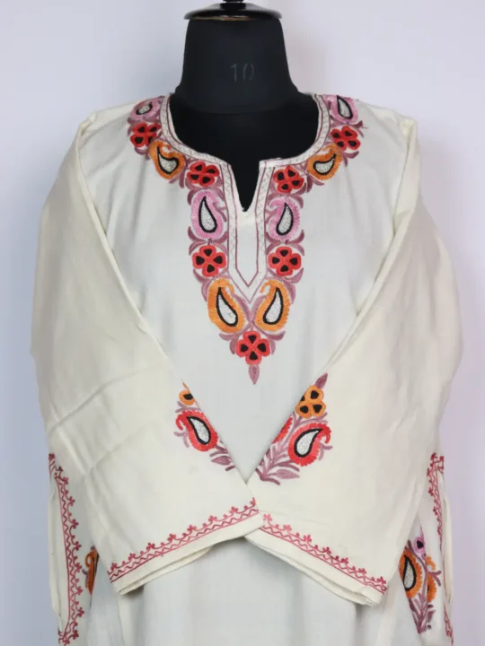 Hina White Pheran with Designer Bootis Aari and Zari Embroidery in Cashmilon Wool