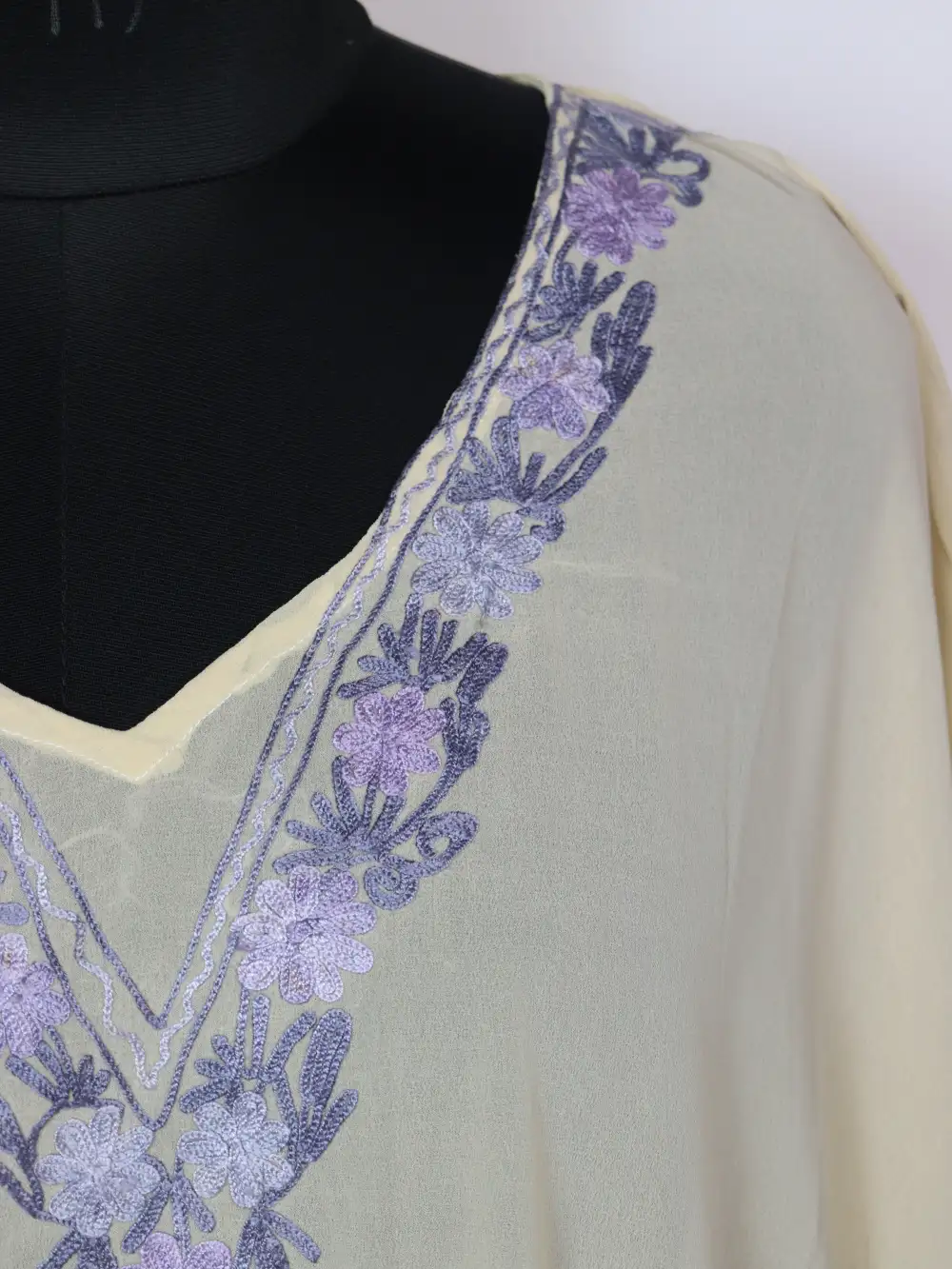 Cream Short Kaftan Kashmiri in Georgette Aaliya with Aari Embroidery - Image 3