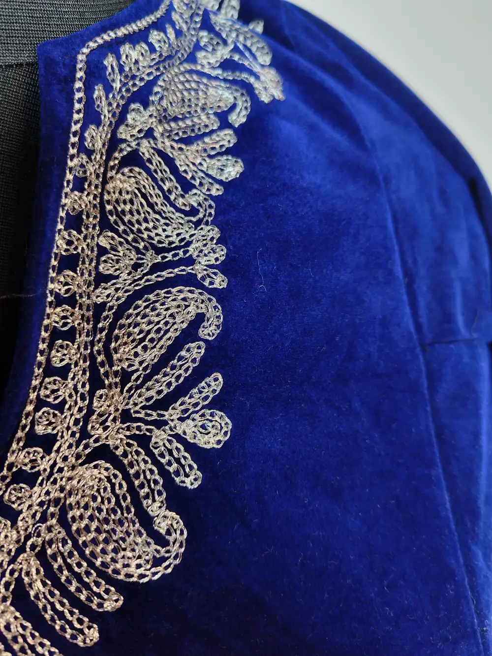 Gulnoor Dark Blue Velvet Pheran with Zari Work (8-9 years) - Image 2