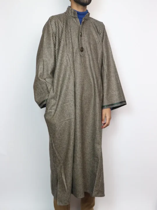 Elegent Kashmiri Pheran in Miraaj Tweed