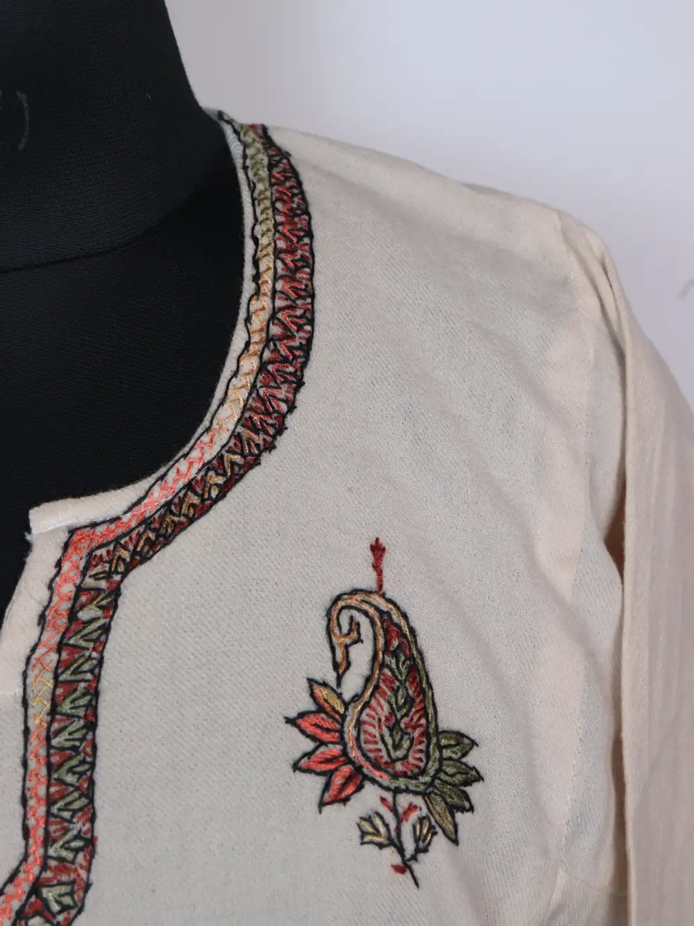 Naqish White Raffal Wool Pheran with Hand Sozni Work - Image 3
