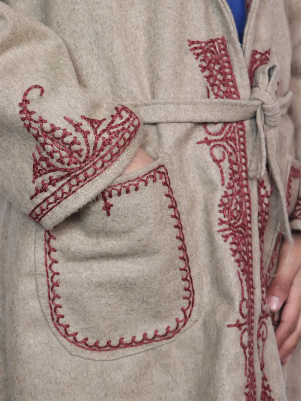 Pur-Sukoon Kashmiri Bush Brown Woolen Gown for Men with Hand Aari Embroidery - Image 3
