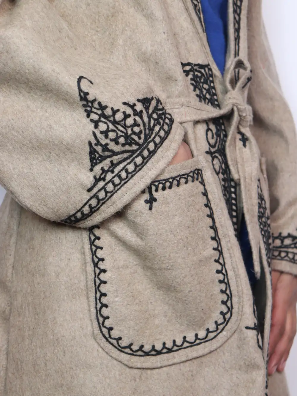 Kashmiri Bush Brown Gown | Bathrobe for Men with Hand Aari Embroidery Dilkash - Image 3