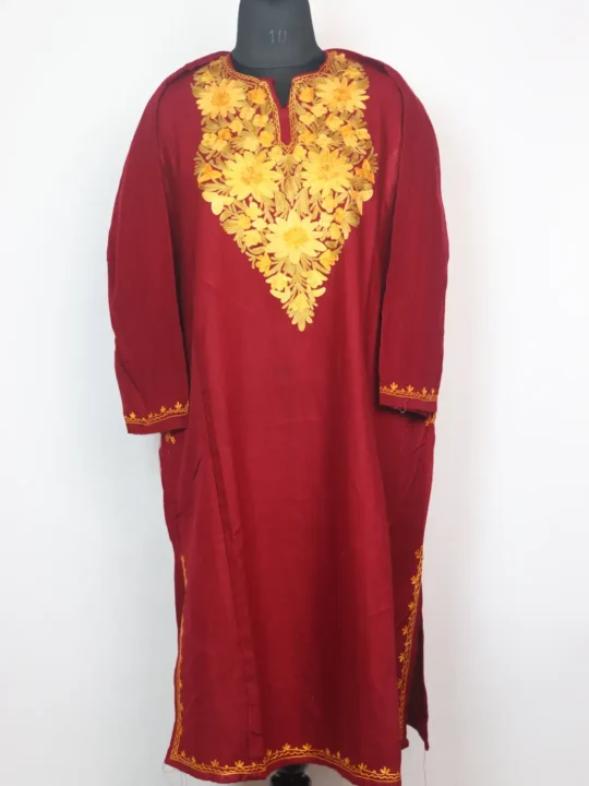 Iltija Kashmiri Maroon Pheran With Aari Embroidery