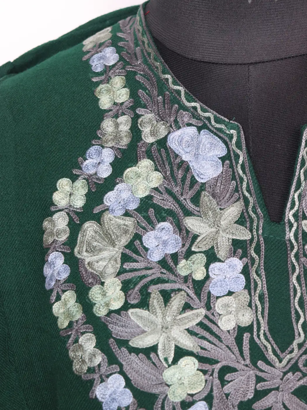 Dark Green Cashmilon Wool Harwan Pheran With Aari Embroidery - Image 3